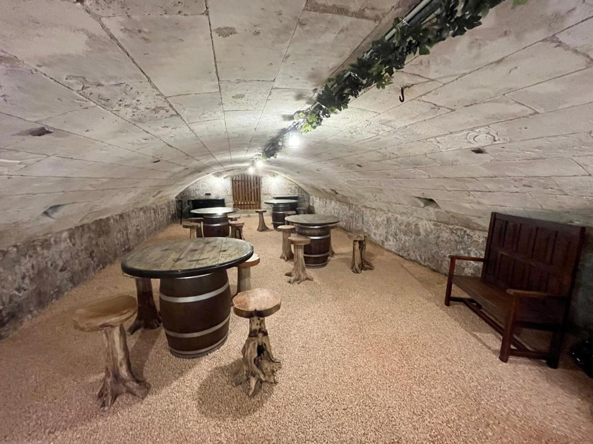 Cave Auger La Maison D'Hotes Restigné Екстериор снимка